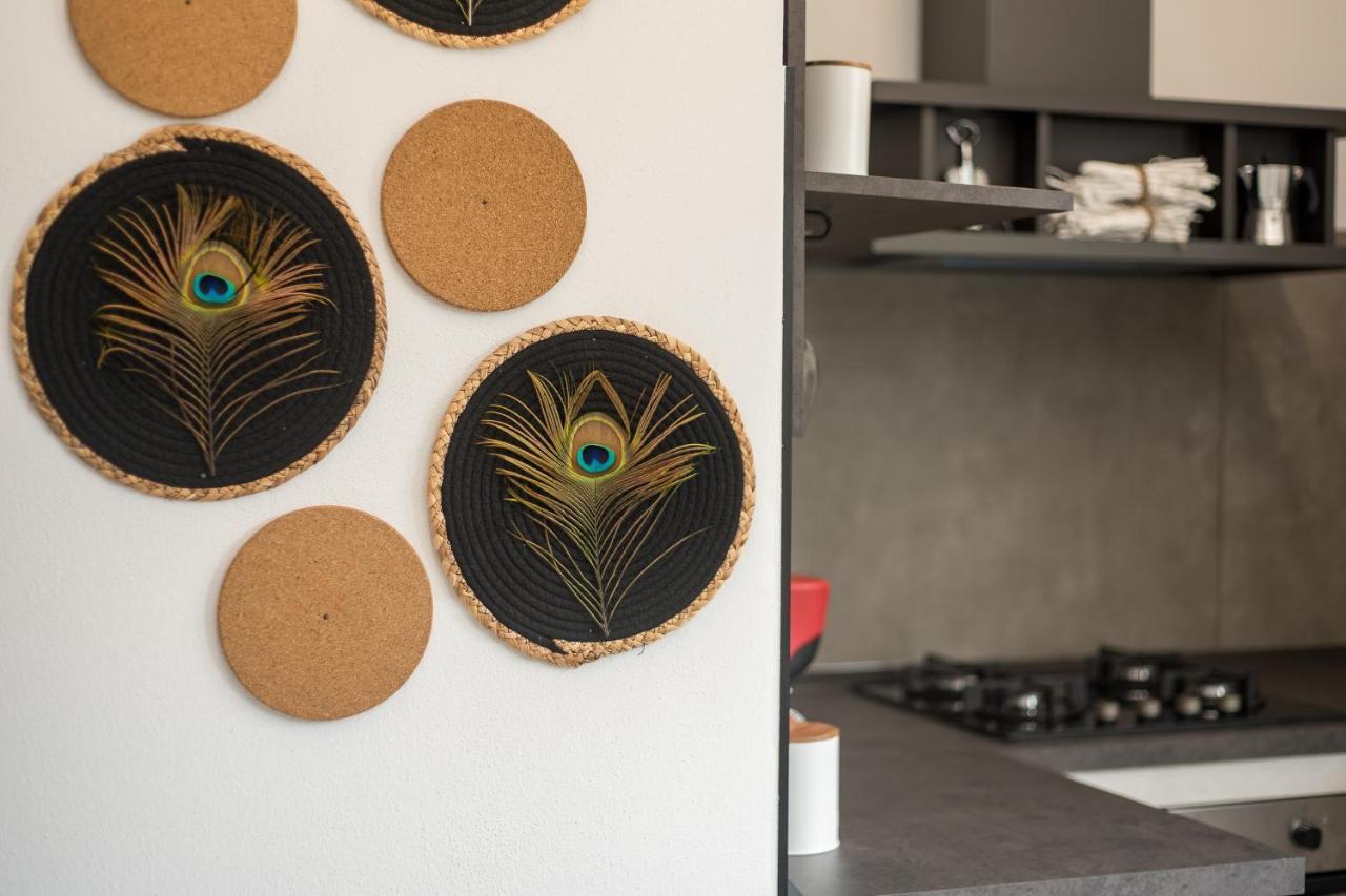 Obsidian -Centro- Wifi + Free Parking Apartment Ravenna Bagian luar foto