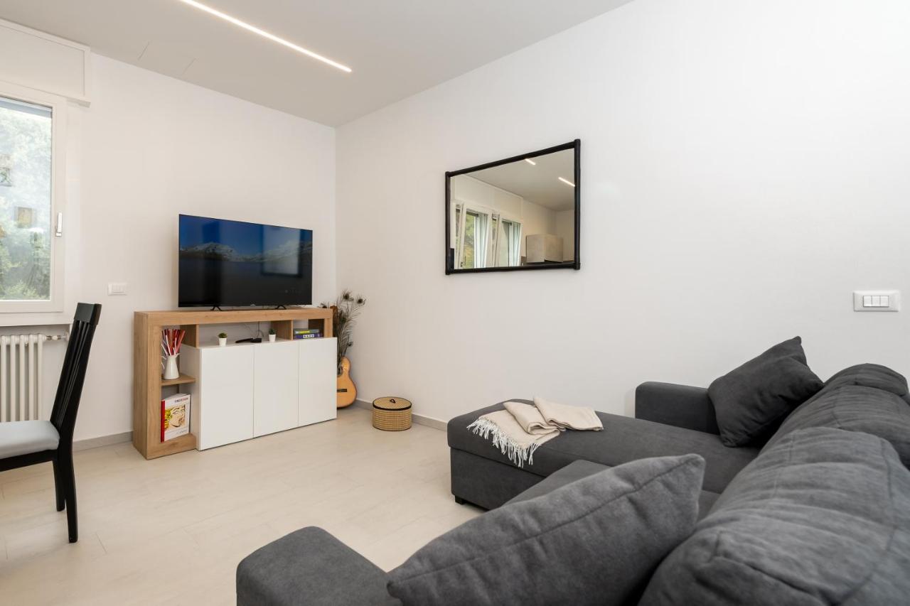 Obsidian -Centro- Wifi + Free Parking Apartment Ravenna Bagian luar foto