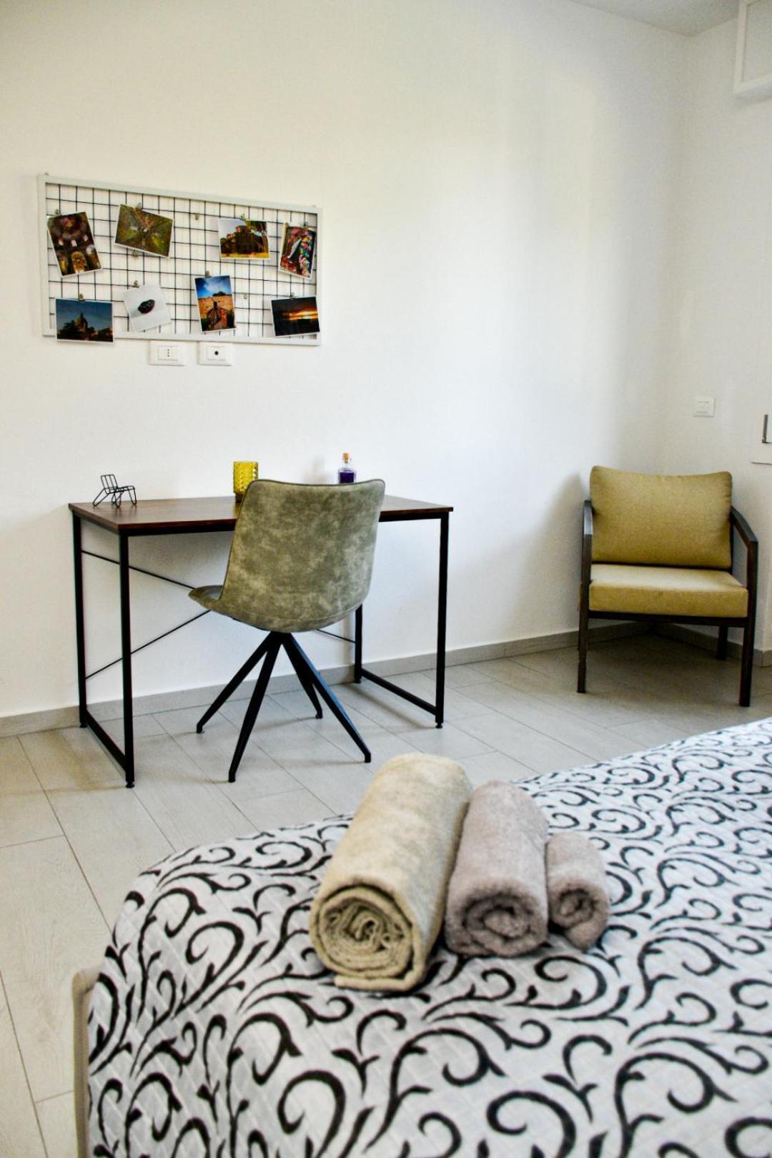 Obsidian -Centro- Wifi + Free Parking Apartment Ravenna Bagian luar foto