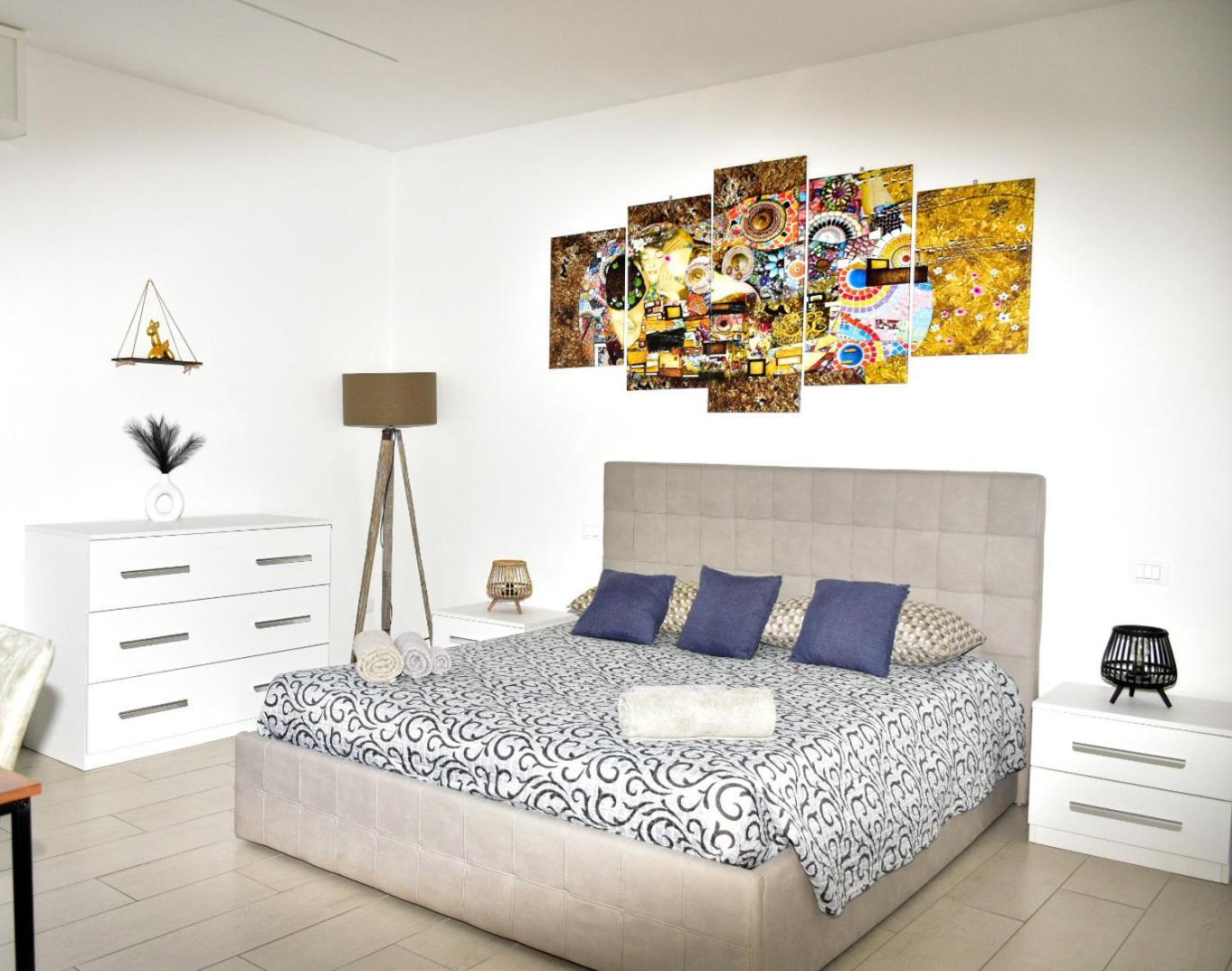 Obsidian -Centro- Wifi + Free Parking Apartment Ravenna Bagian luar foto